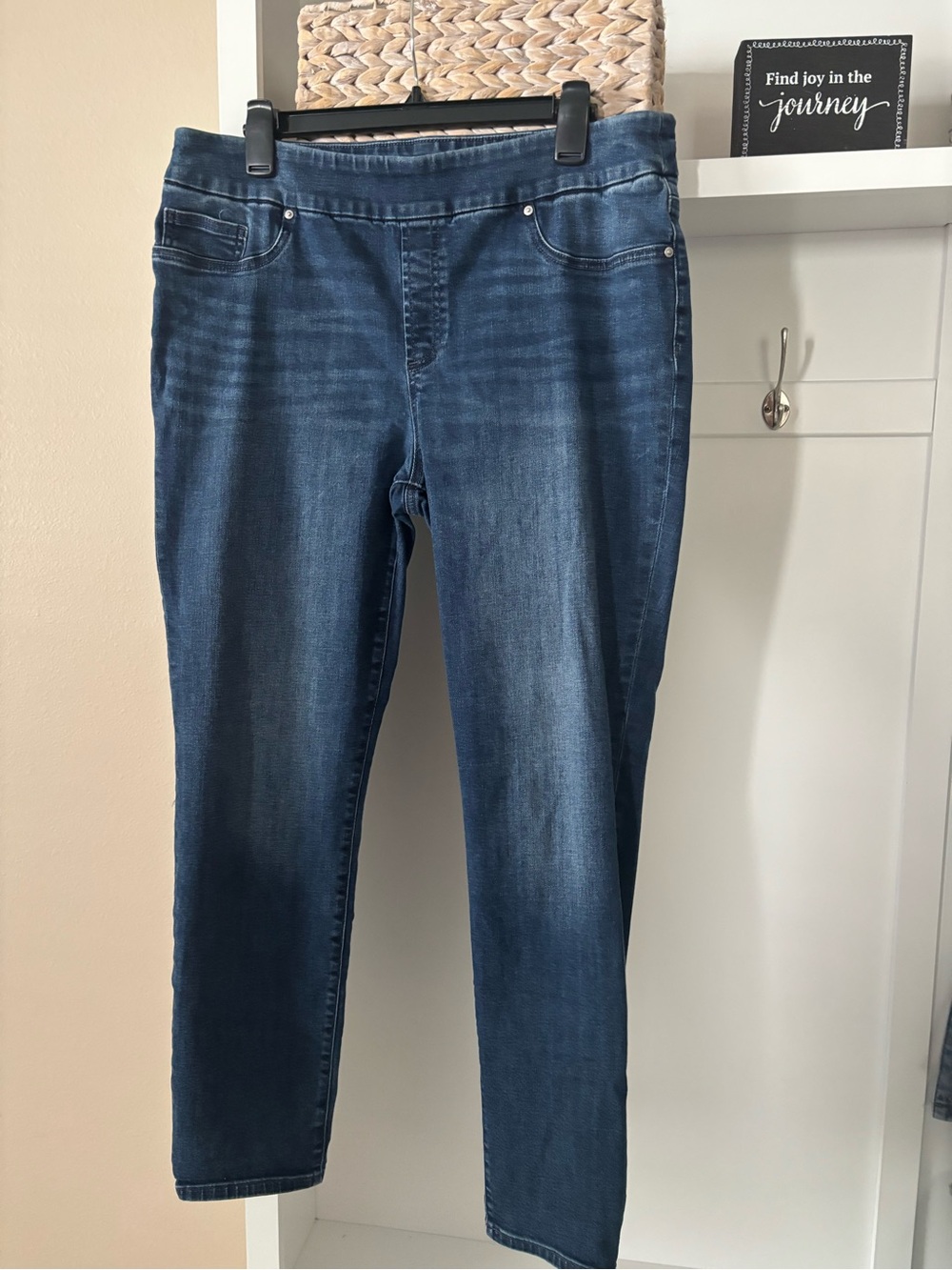 Chico's Dark Blue Stretch Jeggings